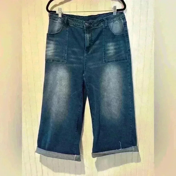 Crazy train extra wide leg cropped denim jeans women’s size 17(33) EUC western - Picture 3 of 5